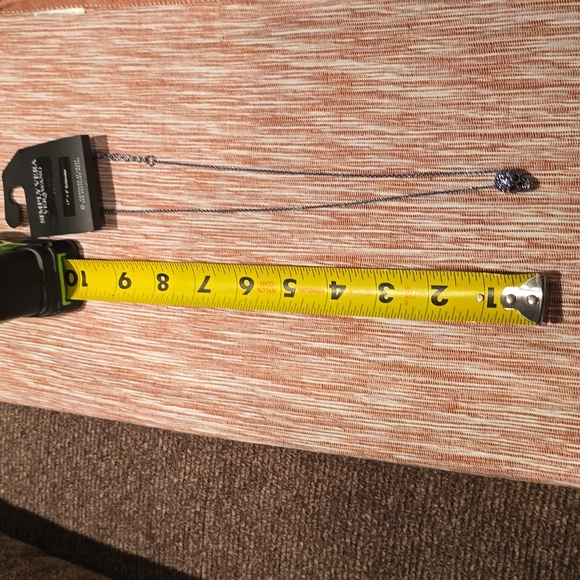 SIMPLY VERA VERAWANG BLUE SKELETON HEAD HALLOWEEN NECKLACE - Picture 4 of 10